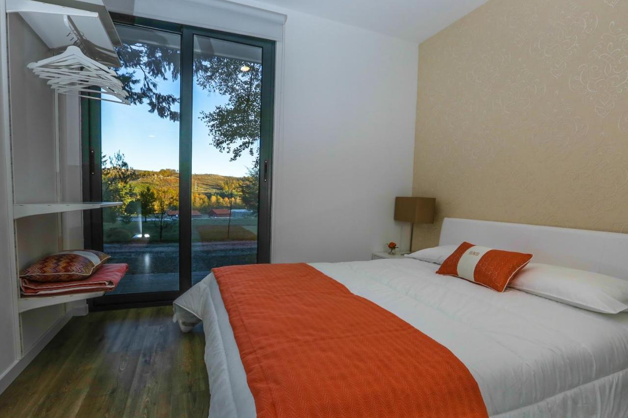 Boticas Parque Natur Houses Екстериор снимка
