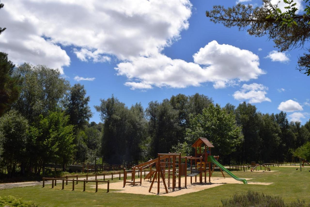 Boticas Parque Natur Houses Екстериор снимка